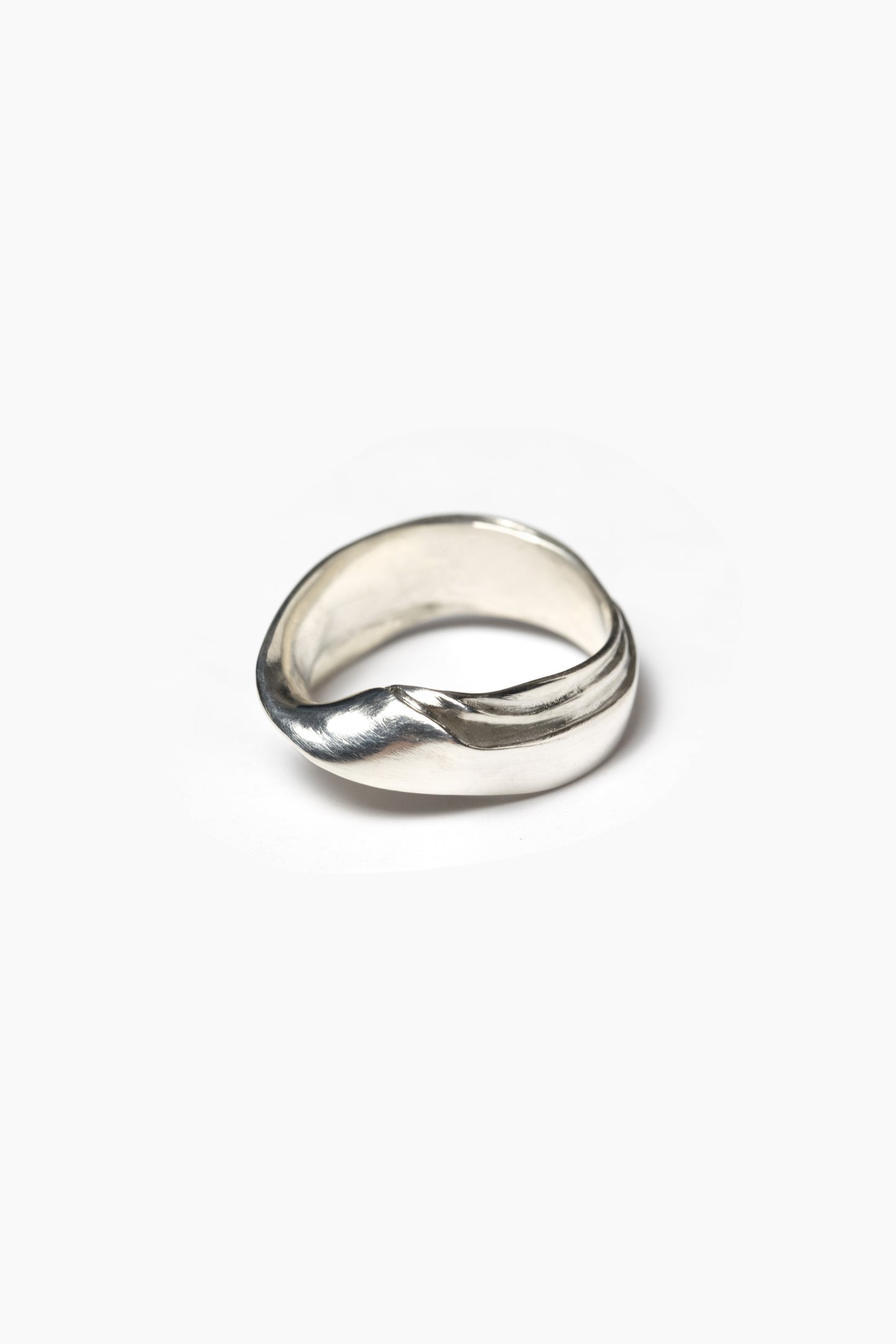 bow-ring-silver-andre-jewelry
