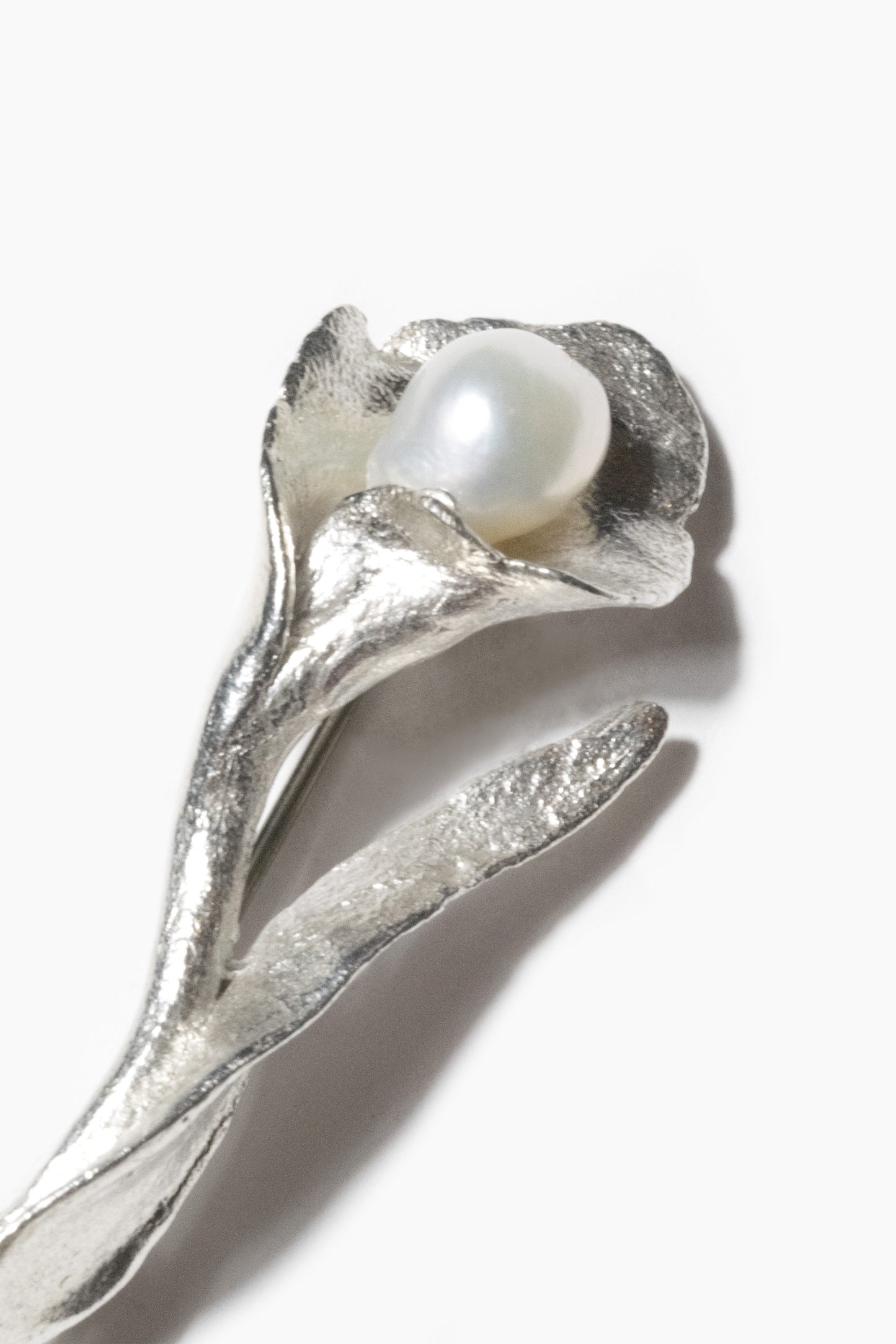 andre-jewelry-cally-lily-brooch