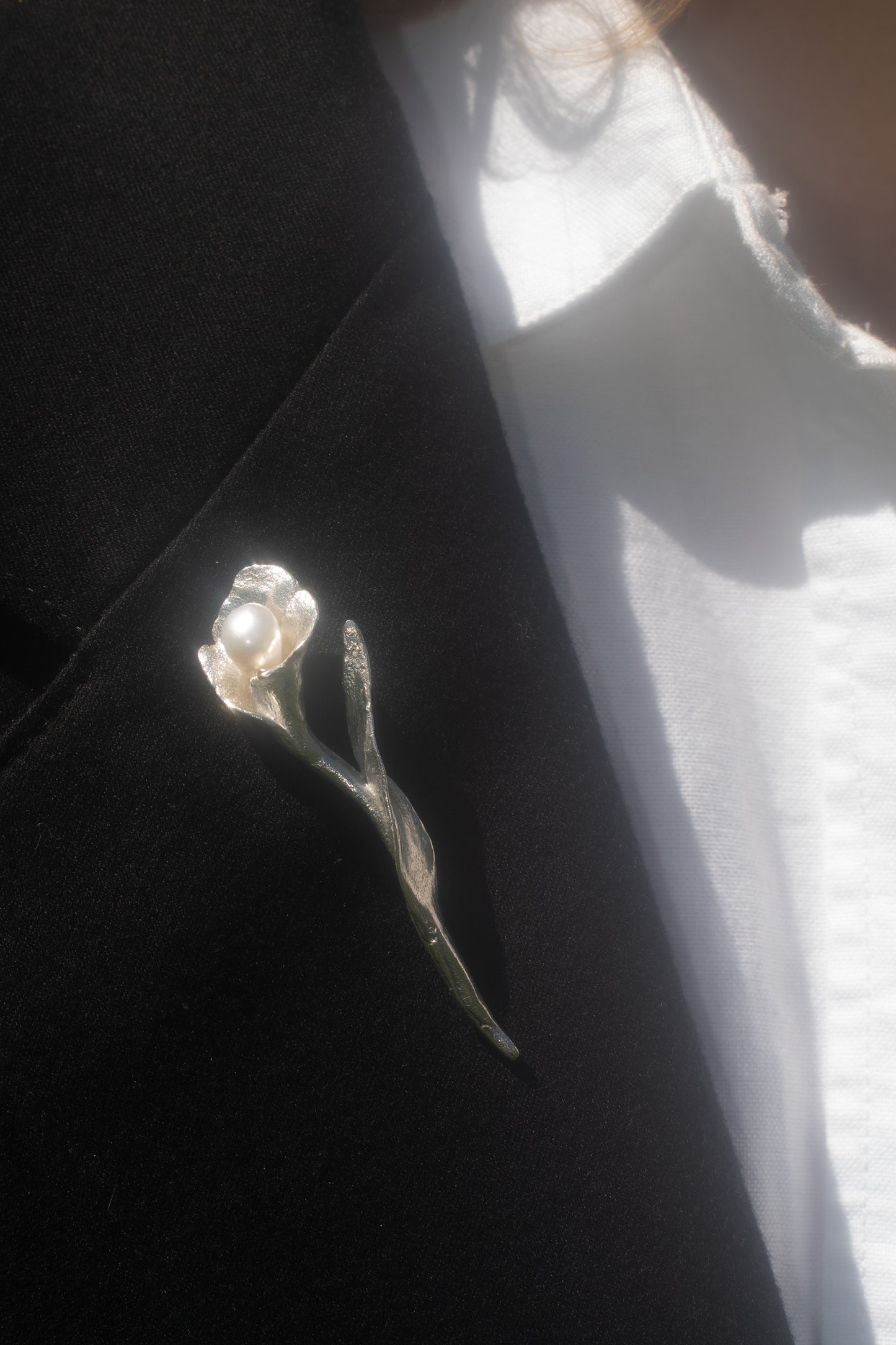 andre-jewelry-calla-lily-brooch