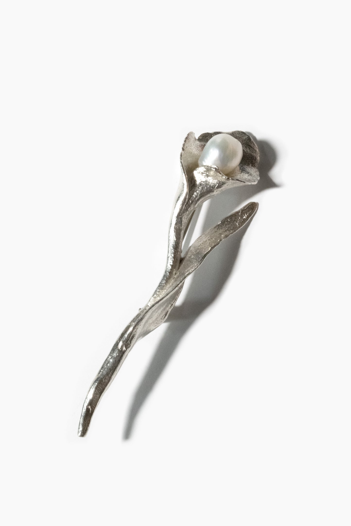 andre-jewelry-calla-lily-brooch