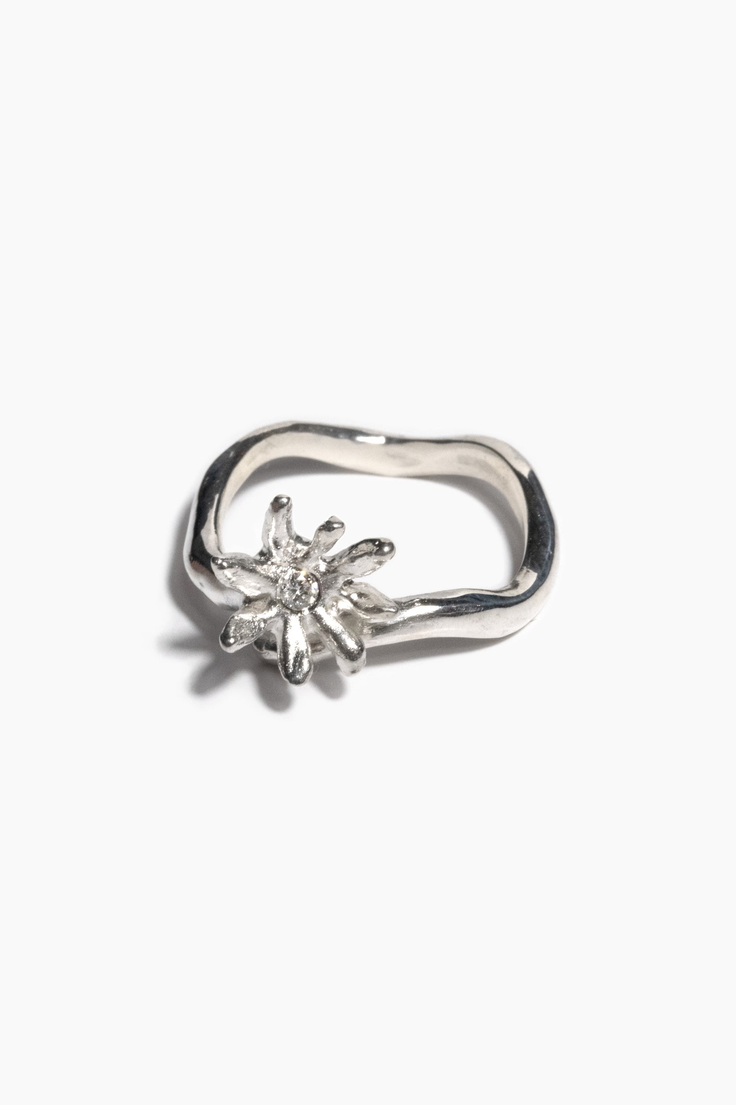 andre-jewelry-daisy-diamond-ring