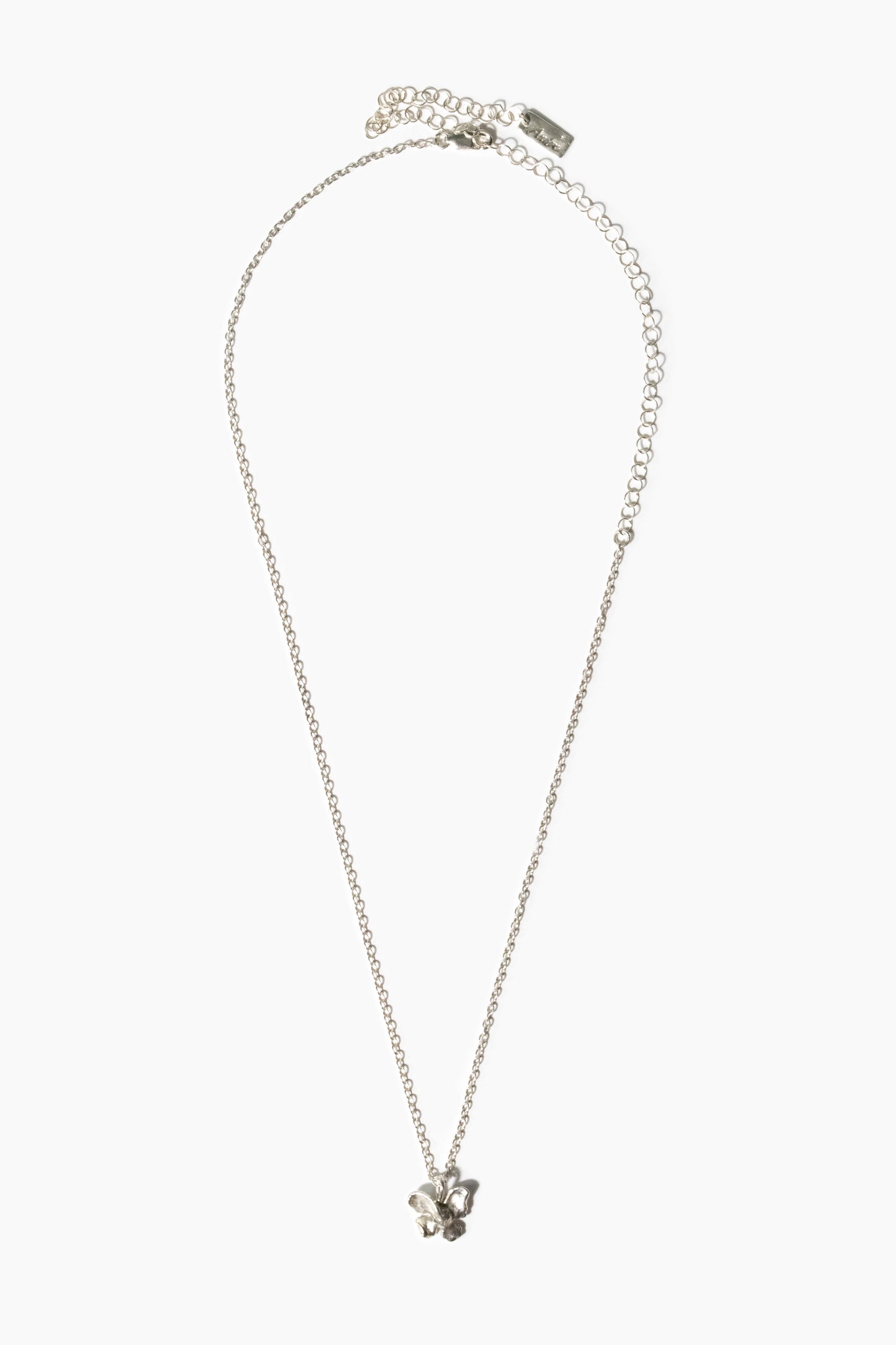 andre-jewelry-dancing-butterfly-necklace-silver