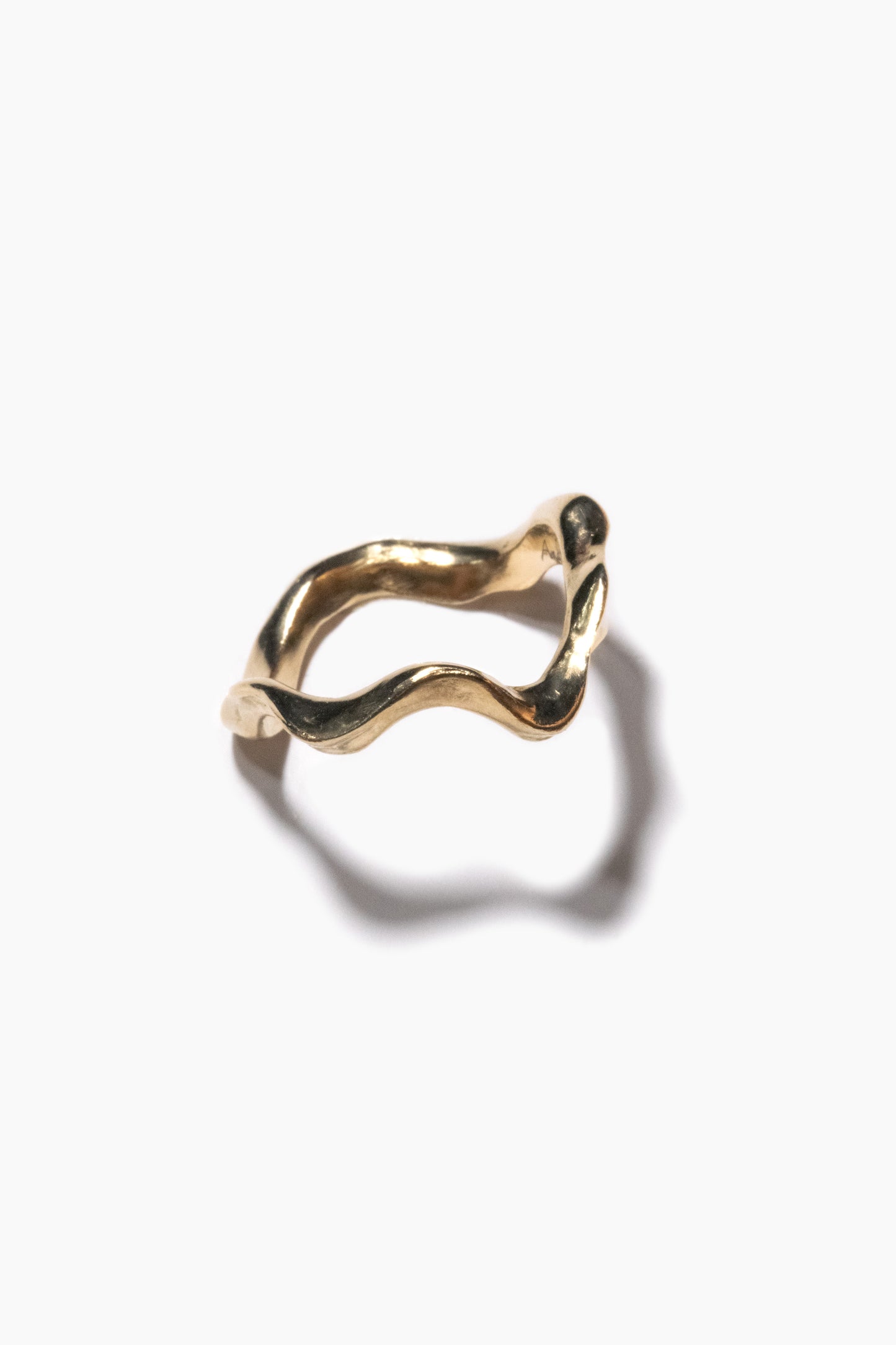andre-jewelry-dancing-ring-gold