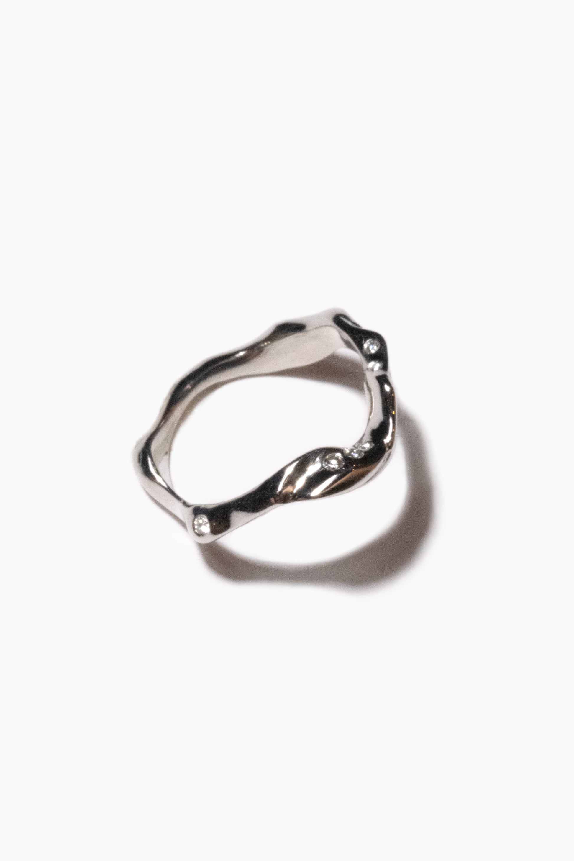 andre-jewelry-diamond-on-the-lake-ring