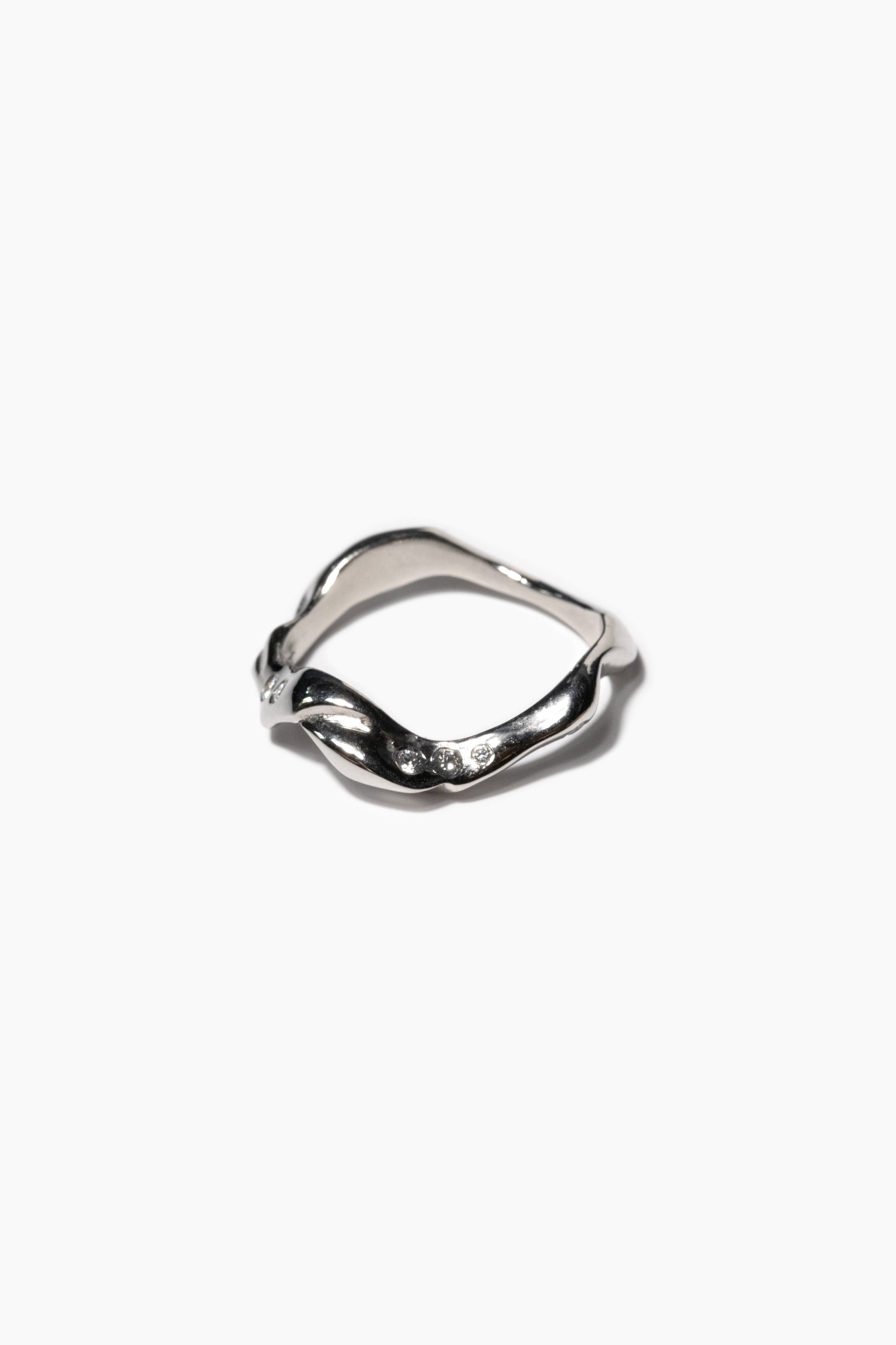 andre-jewelry-diamonds-on-the-lake-ring