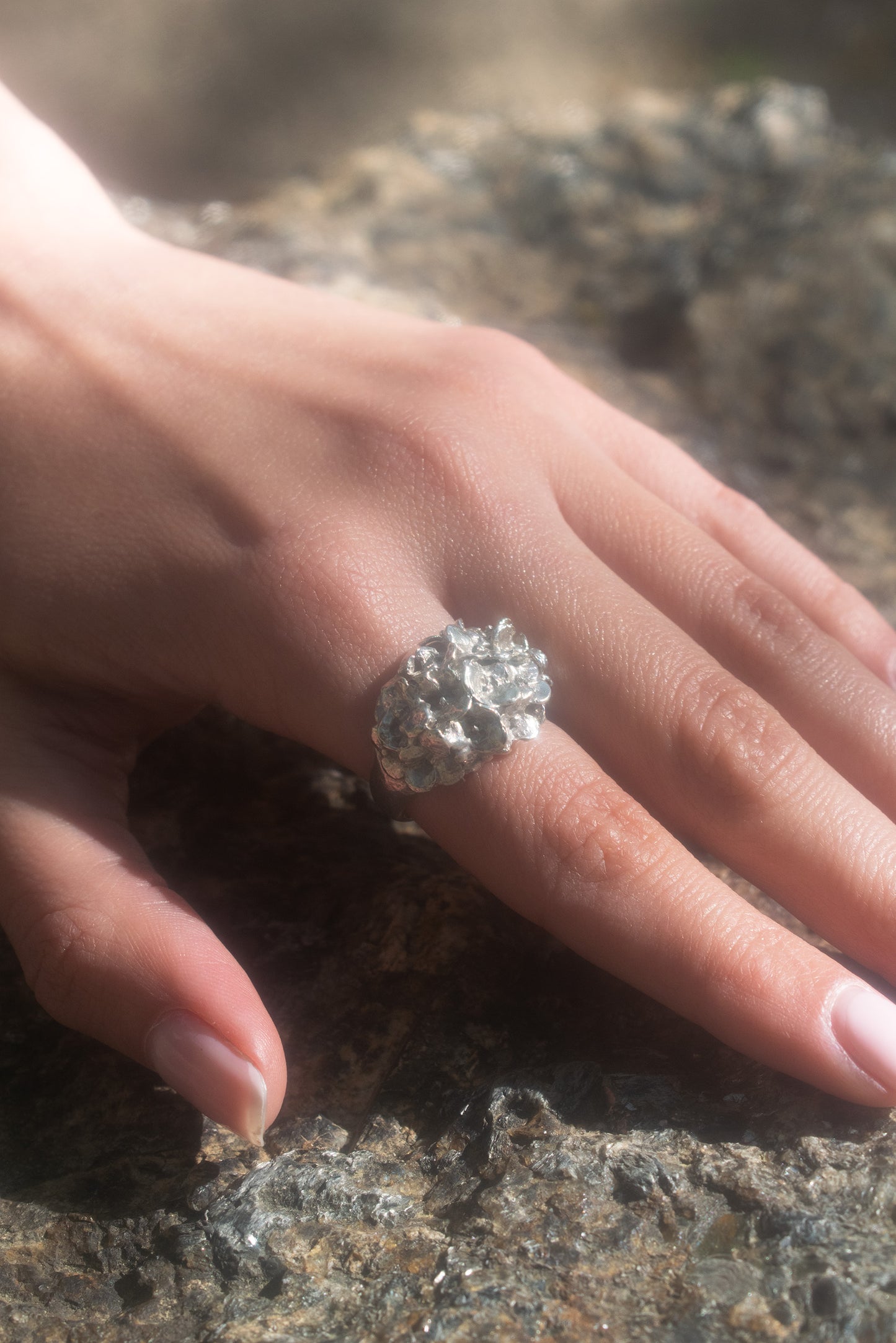 andre-jewelry-whispers-of-ajisai-ring
