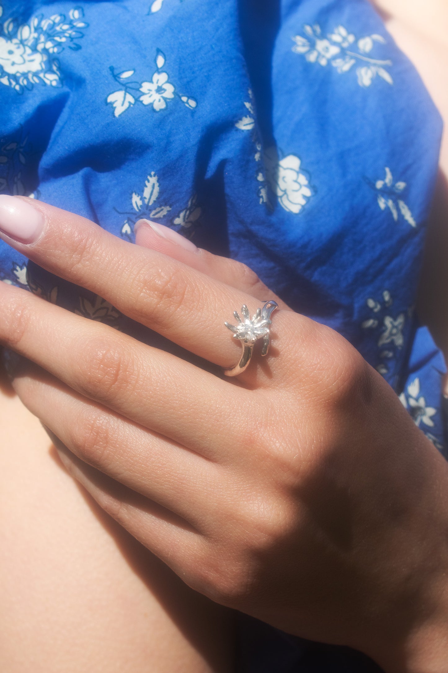 andre-jewelry-daisy-diamond-ring