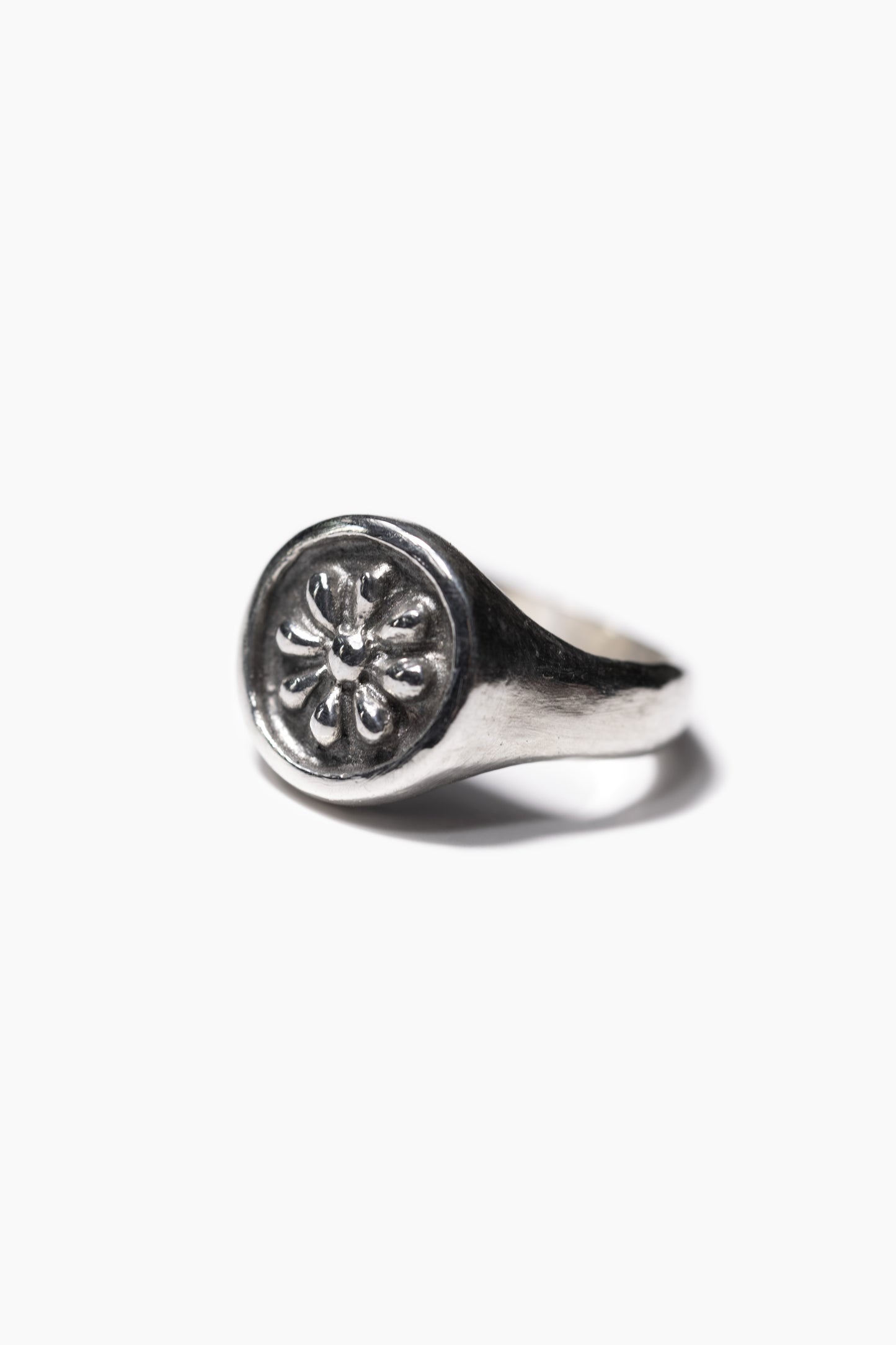 Daisy Signet Ring