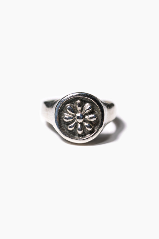 Daisy Signet Ring