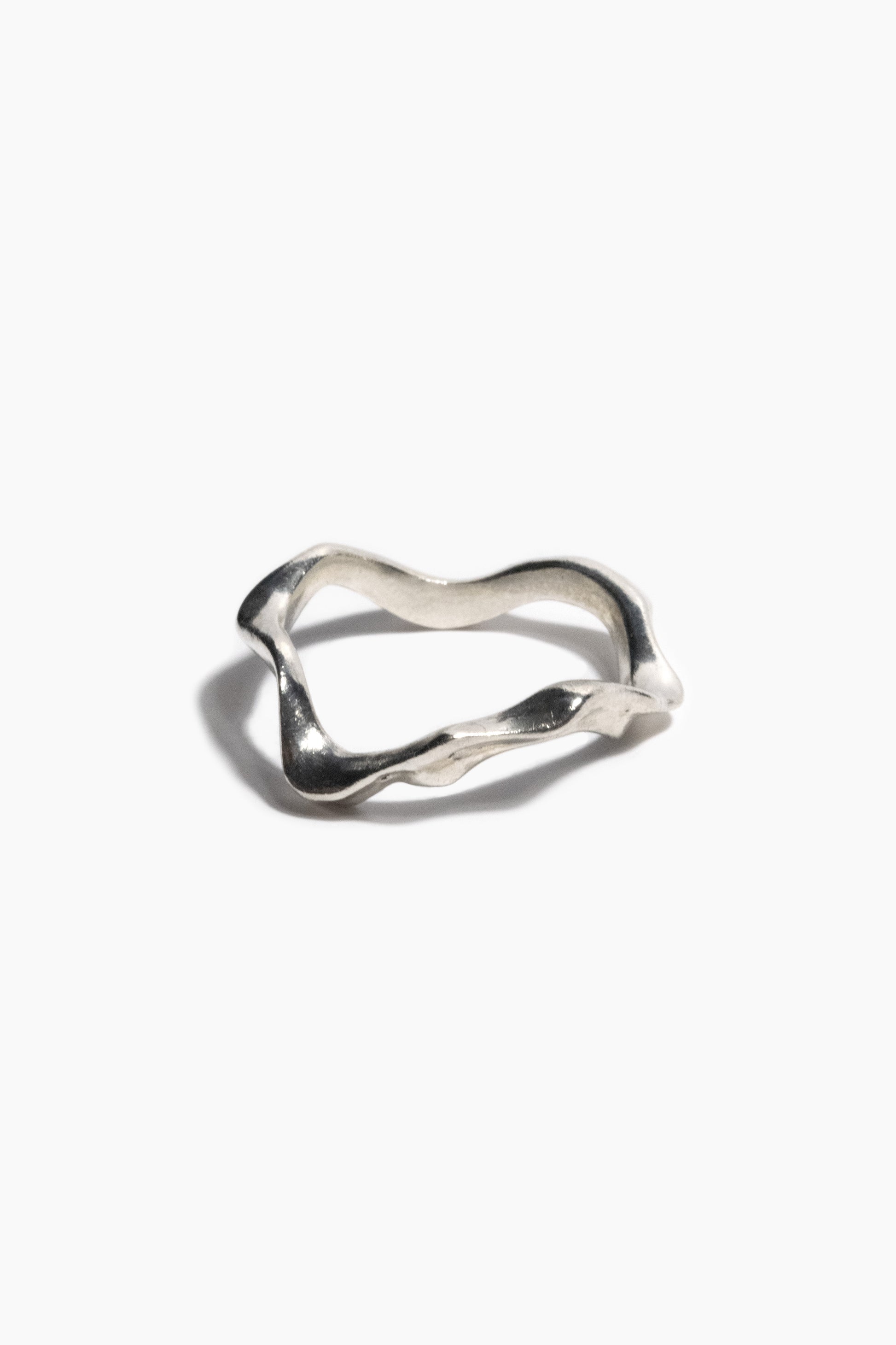 andre-jewelry-dancing-ring-silver