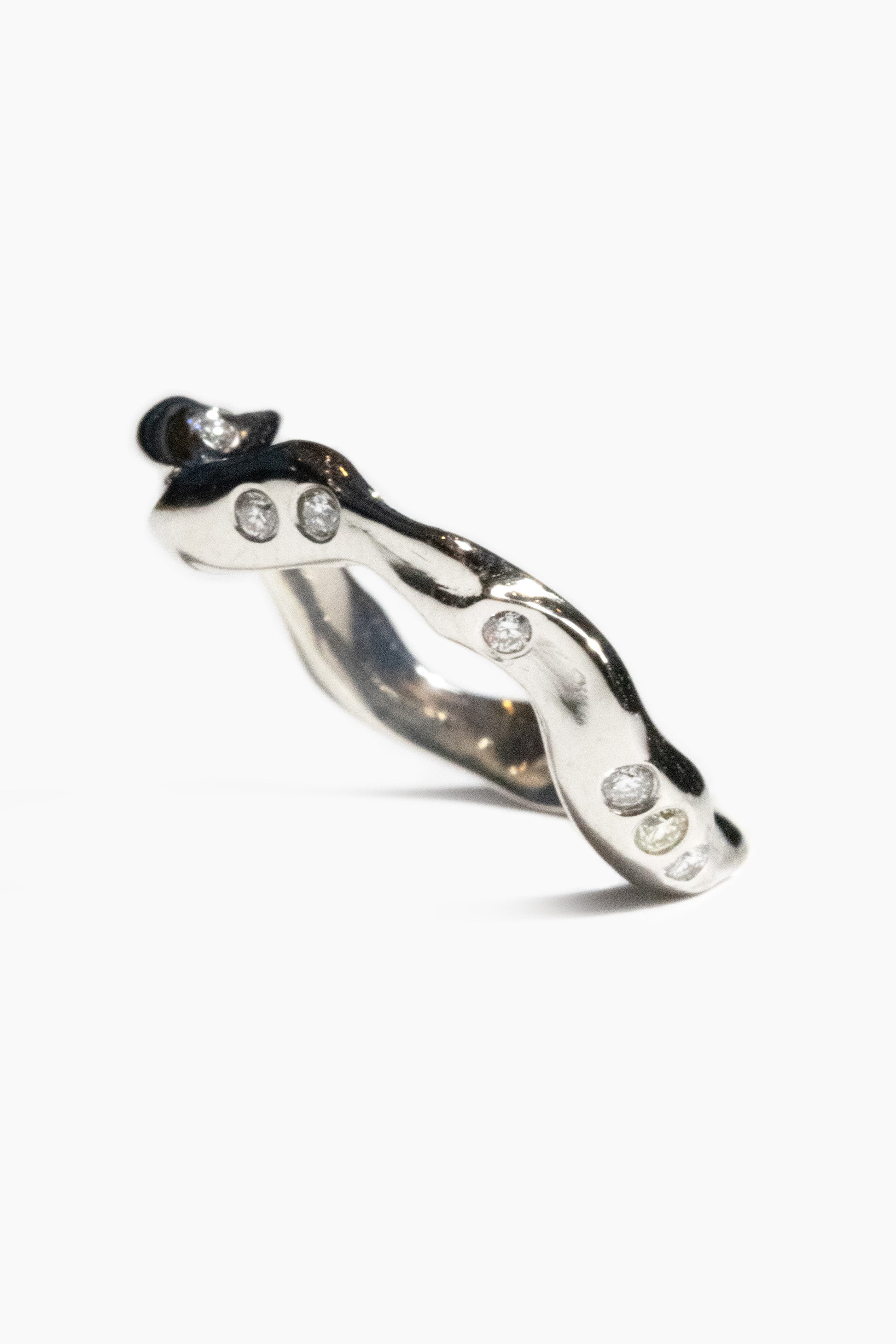 andre-jewelry-diamond-on-the-lake-ring