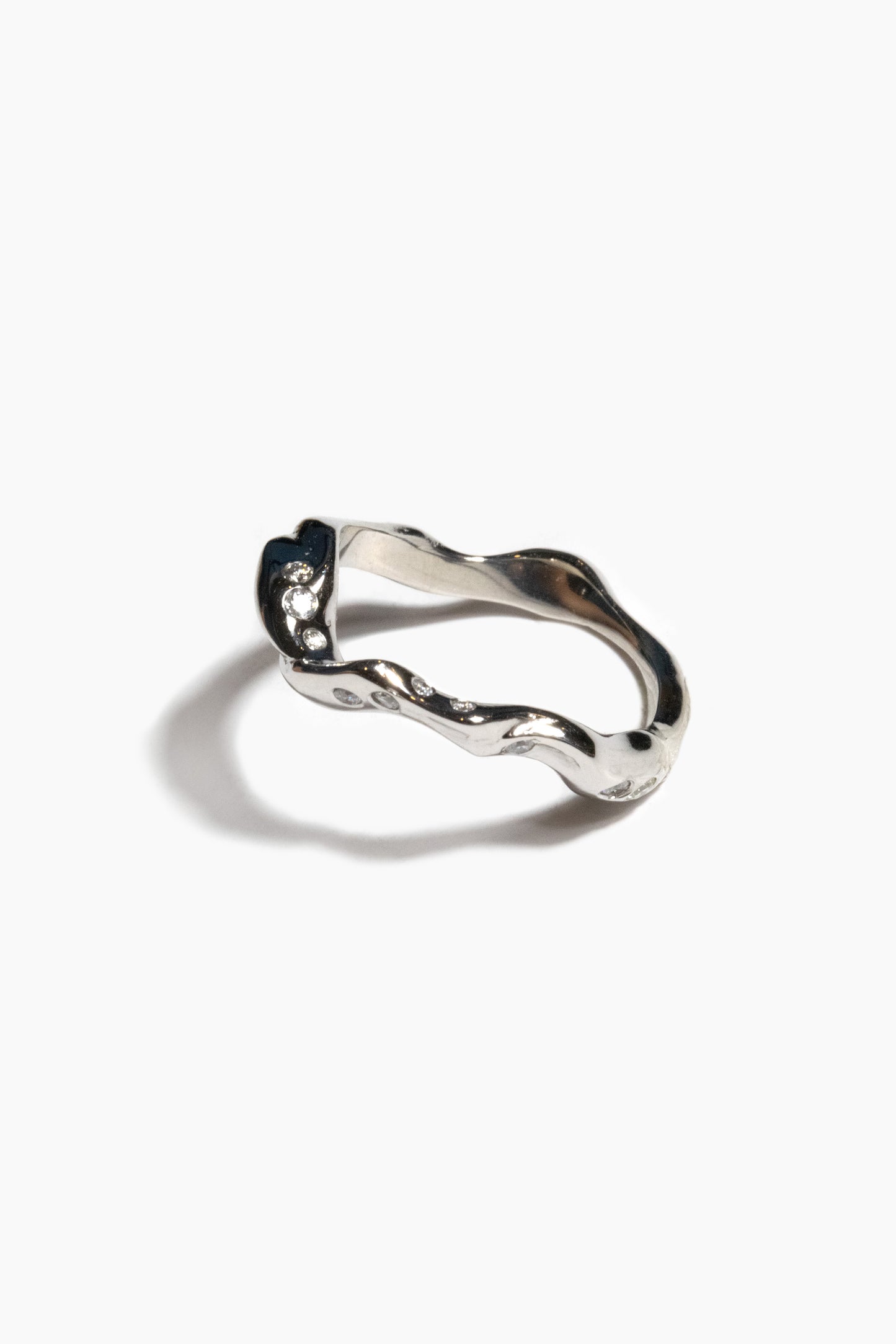 andre-jewelry-diamonds-on-the-lake-ring