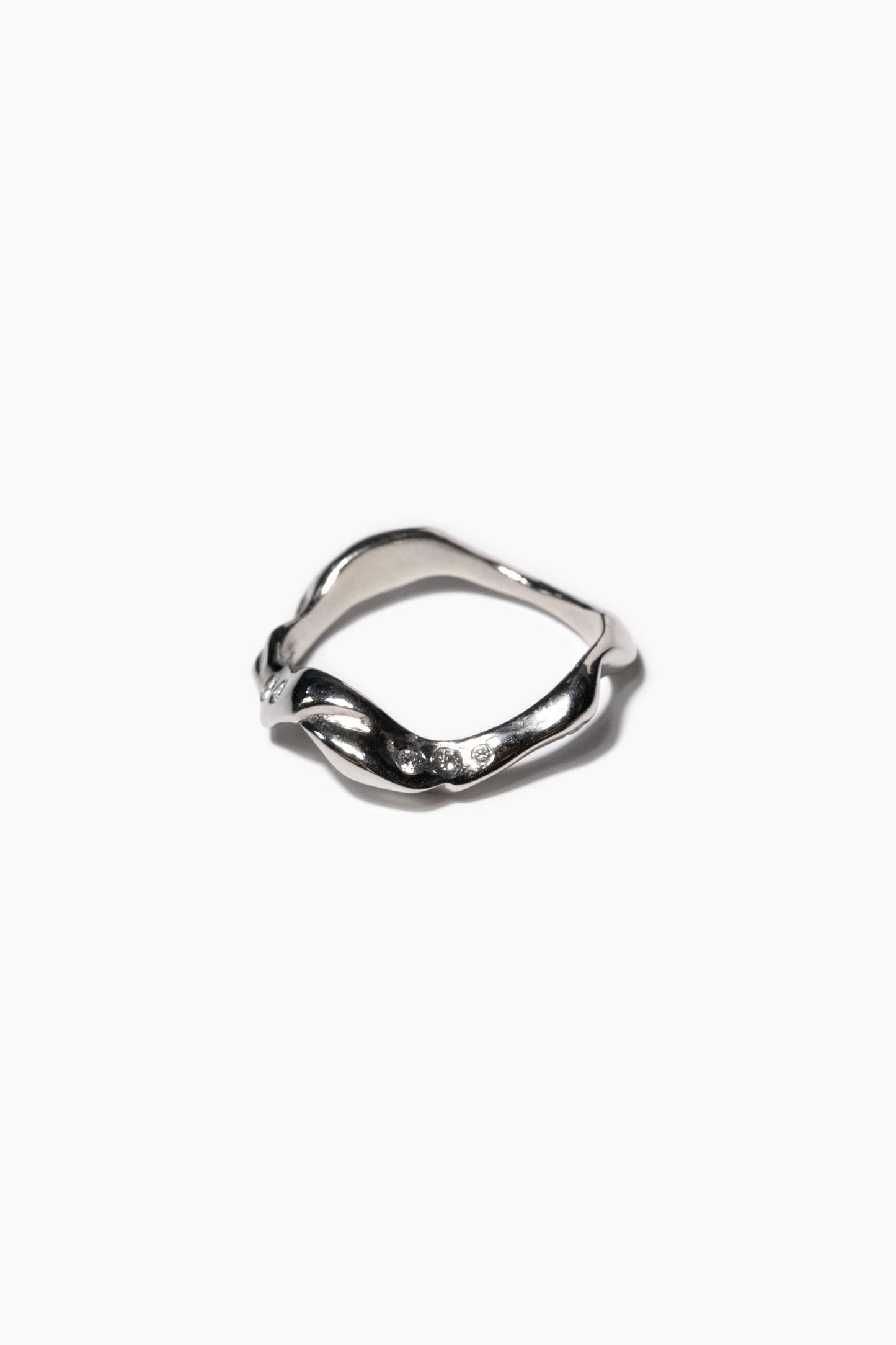 andre-jewelry-diamonds-on-the-lake-ring