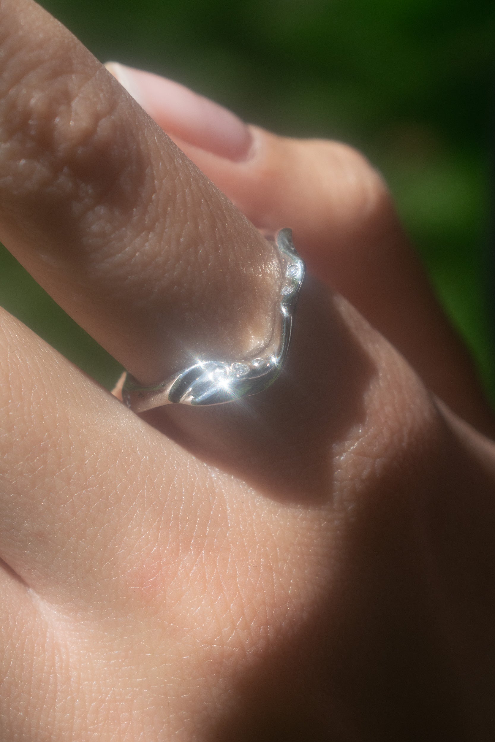 andre-jewelry-diamonds-on-the-lake-ring
