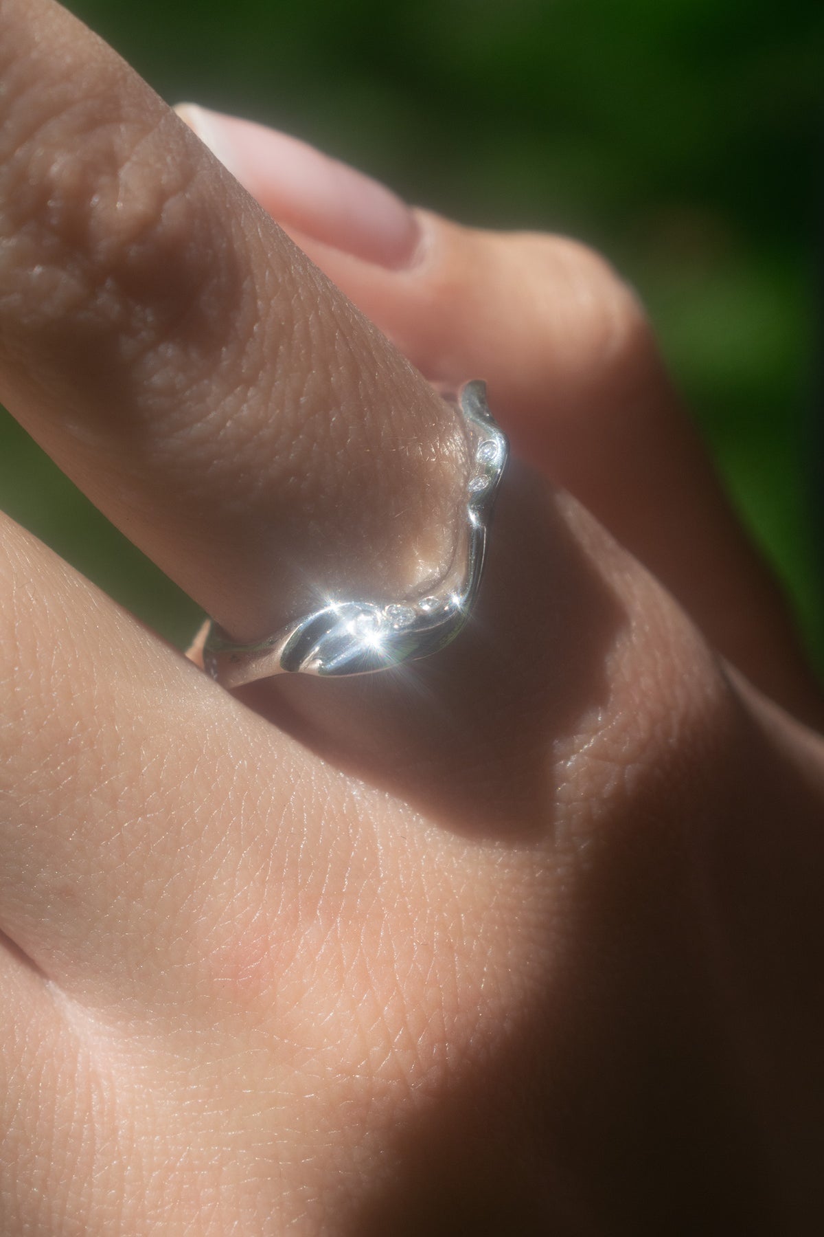 andre-jewelry-diamonds-on-the-lake-ring