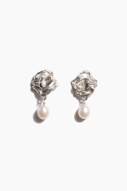 essence-of-love-rose-pearl-earrings-silver-andre-jewelry