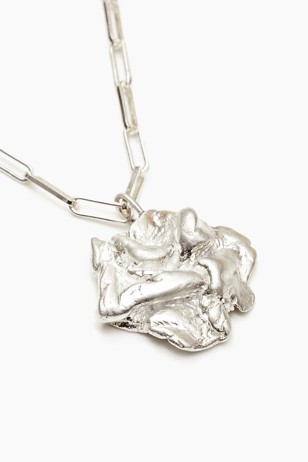 statement-of-love-rose-necklace-silver-andre-jewelry