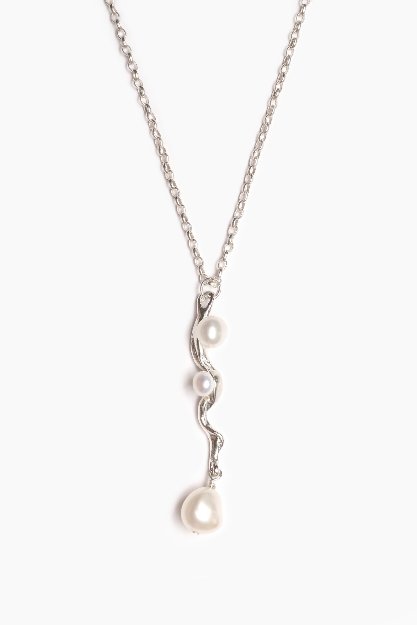 stroke-pearl-necklace-andre-jewelry