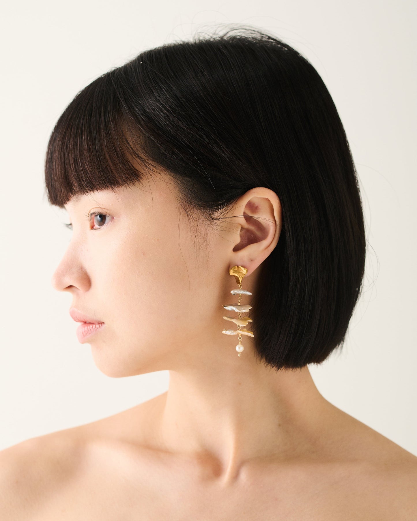 where-the-wind-goes-pearl-earrings-gold-andre-jewelry